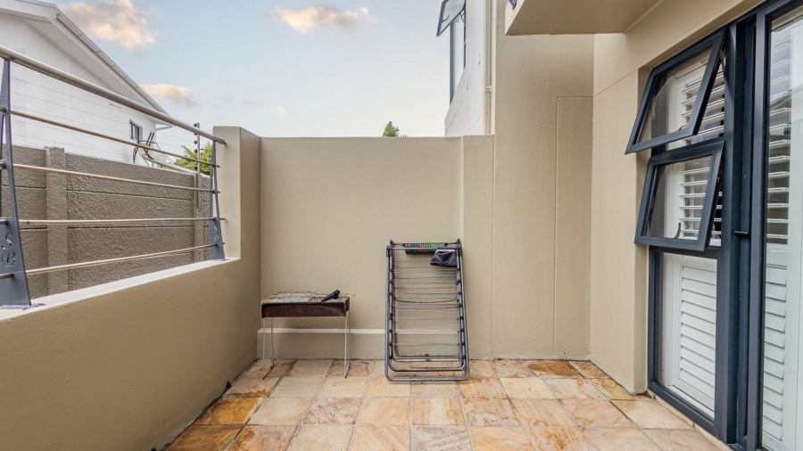 1 Bedroom Property for Sale in Table View Western Cape